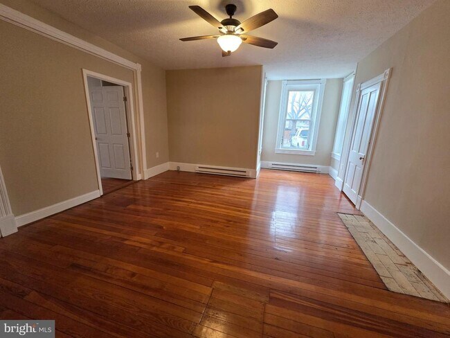 Foto del edificio - 378 National Ave