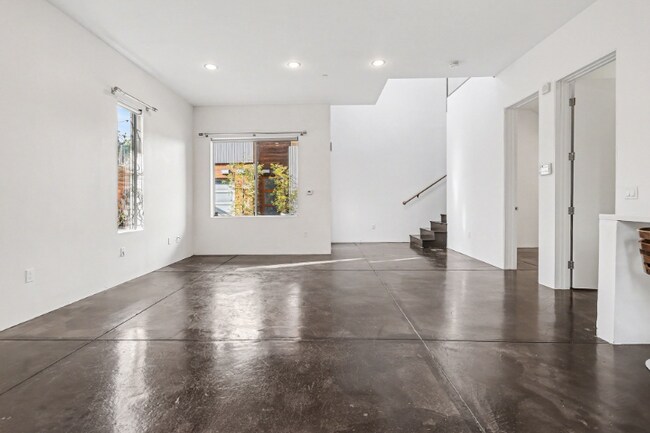 Foto del edificio - 3425 Louise St