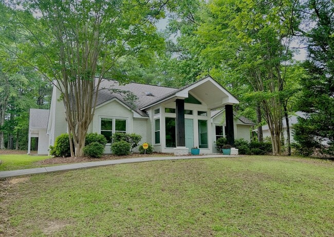 Building Photo - Spacious and updated 4Bedroom Home in Auburn