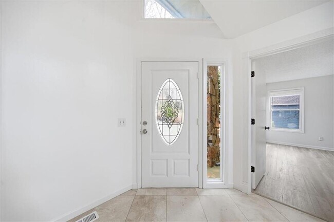 Foto del edificio - 530 Matterhorn Way