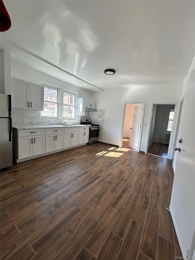 Building Photo - 13-32 130th St