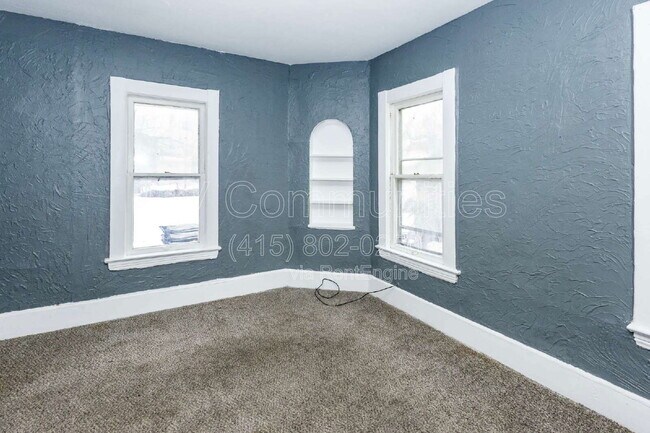 Foto del edificio - 2142 W 105th St