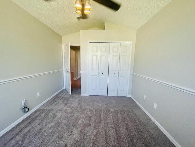 Building Photo - 1043 Ballyshannon Pkwy