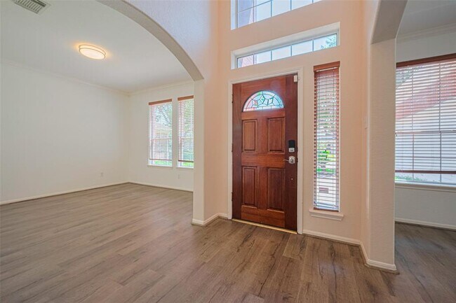 Foto del edificio - 3630 Shady Grove Dr