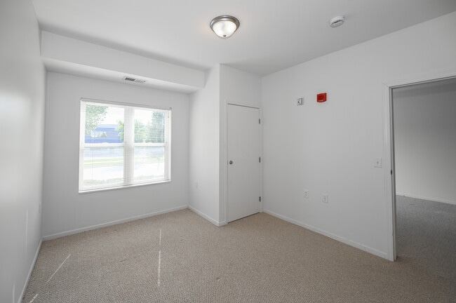 Building Photo - Cascade Apartments