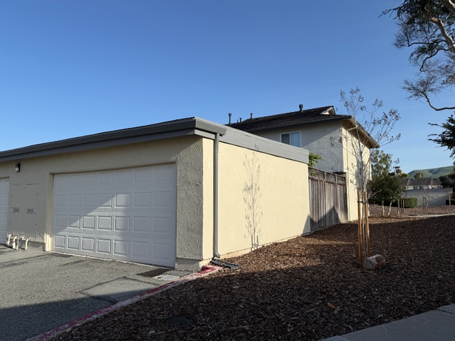 Building Photo - 2907 Suttergate Way