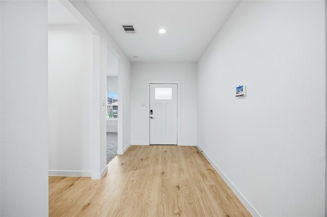 Building Photo - 31510 Chippenham Colony Ct