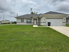 Building Photo - 2776 SW 142nd Ln