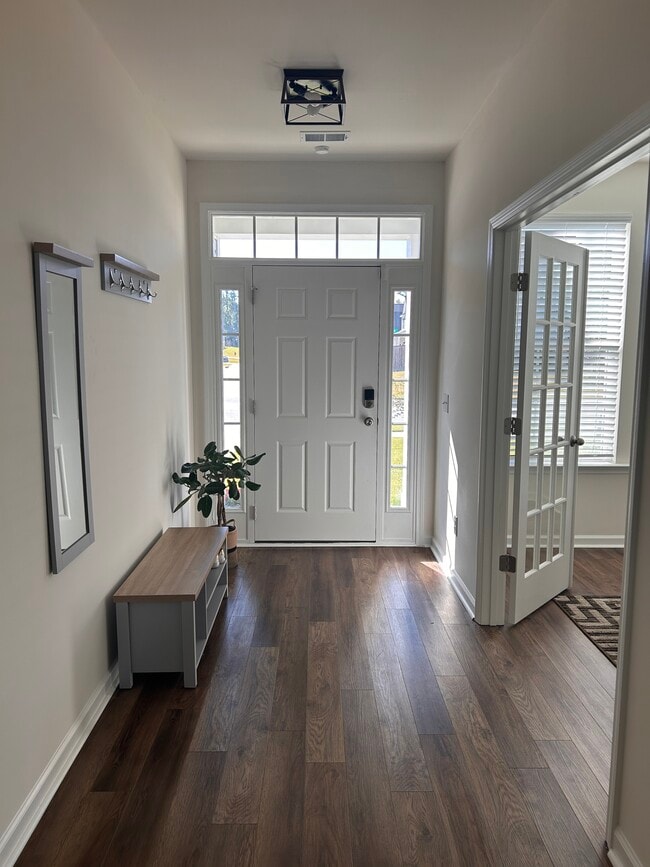 Foto del edificio - 1728 Refuge Dr