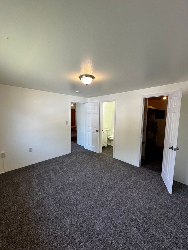 Building Photo - Whitestone Village