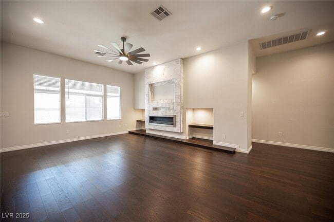 Building Photo - 11119 River Hills Ln