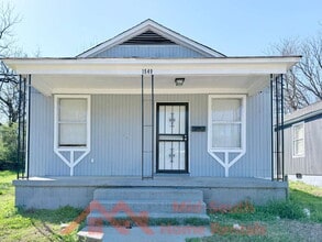 Building Photo - 1549 Patton St