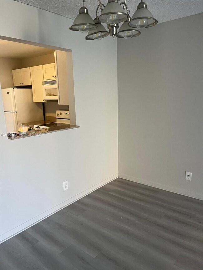 Foto del edificio - 406 NW 68th Ave