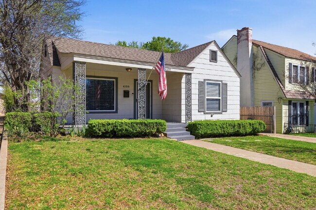 Foto del edificio - "Picture-perfect 2-1 with Updated Touches, a Cozy Backyard, and Prime Location near Downtown!"