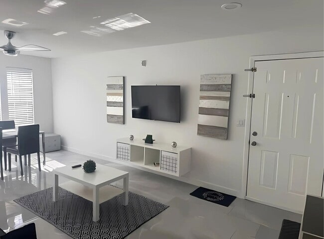 Photo - 11508 Westwood Blvd Apartment