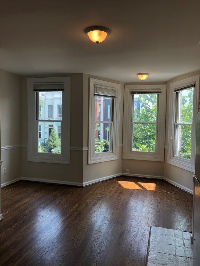 Foto del edificio - 427 7th St SE