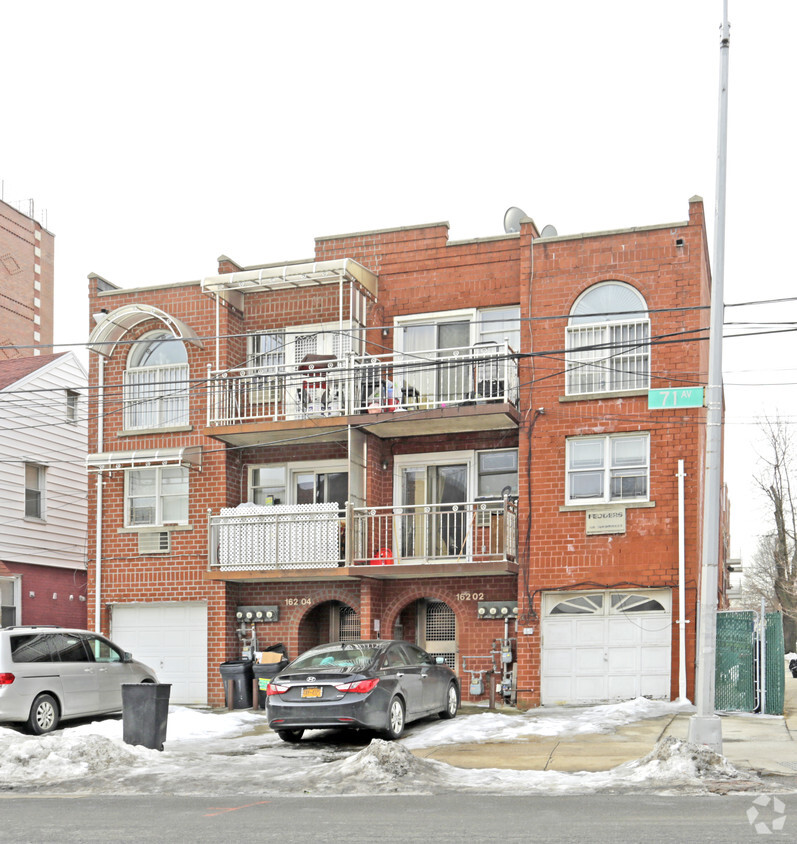 Building Photo - 16204 71st Ave