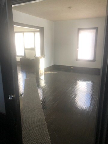 Foto del edificio - 1925 Latham St