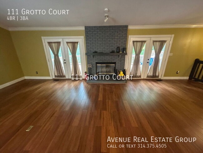 Building Photo - 111 Grotto Ct