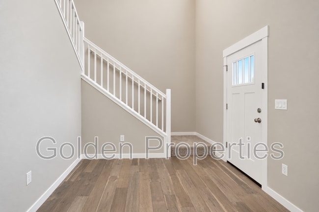 Building Photo - 12153 W Moorfield Ave