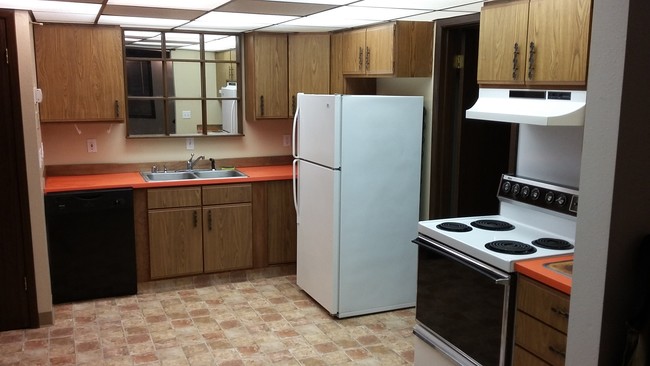 Kitchen - 1522 Mission Rd
