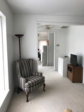 Building Photo - 1 bedroom 1.5 bath Apartment