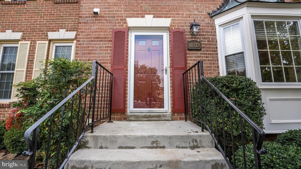 10323 Emerald Rock Dr, Oakton, VA 22124 Townhome Rentals in Oakton VA