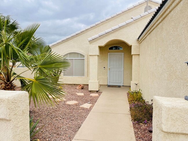 Building Photo - 3BD/2BA Rental in Desert Foothills Bullhea...