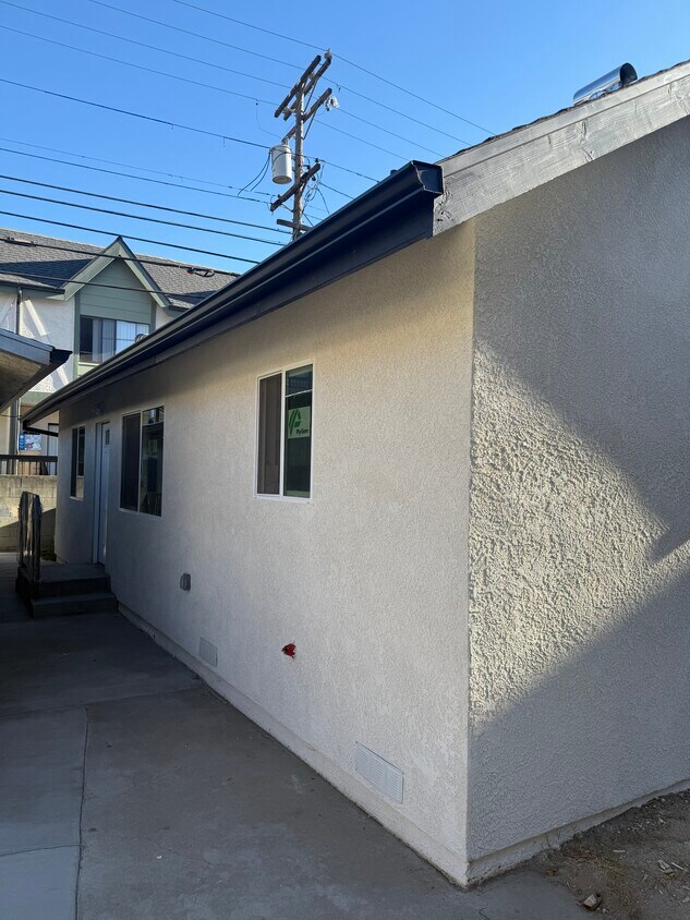 Exterior - 616 Alexander St