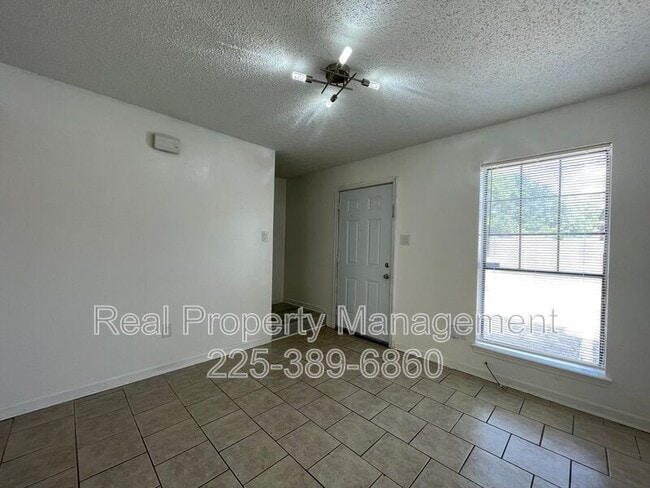 Building Photo - 1511 Cristy Dr