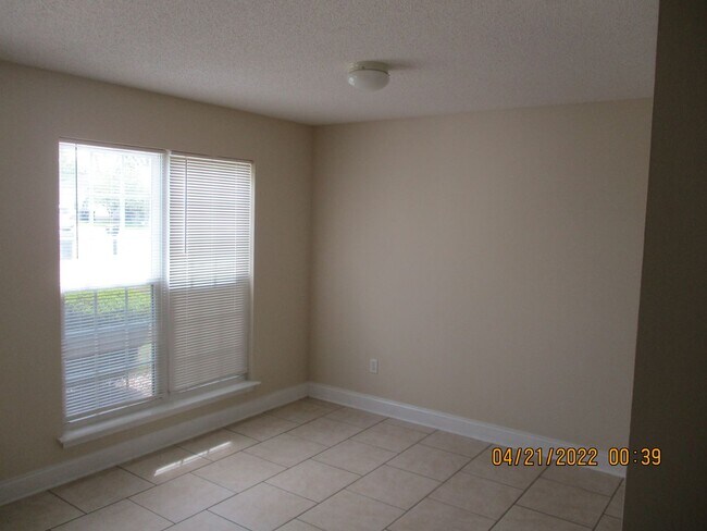 Foto del edificio - 133 Laurelwood Ct