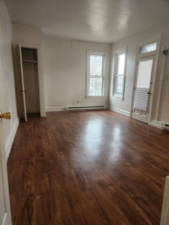 Building Photo - 652 Pennsylvania Ave