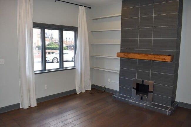 Foto del edificio - 5307 Carnegie St