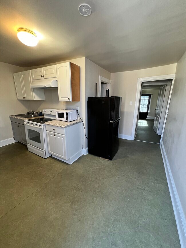 631 E End Ave Unit 2, Lancaster, PA 17602 Apartments in Lancaster, PA