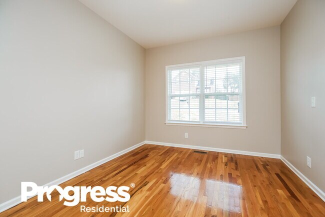 Building Photo - 1214 Saddle Brook