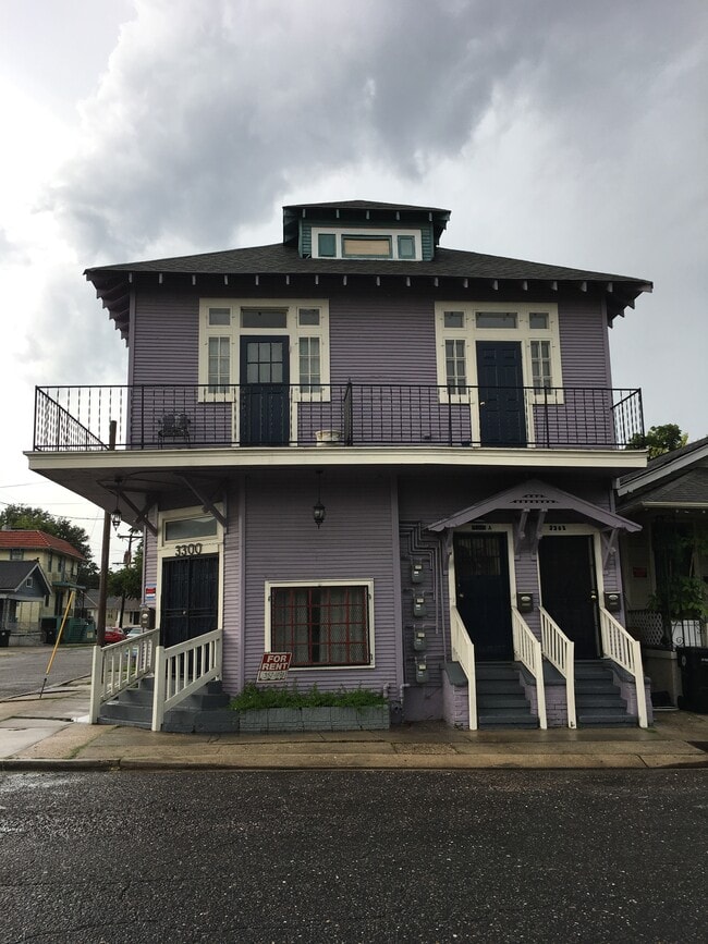 upstairs apartment on the right - 3302 Delachaise St Apartments