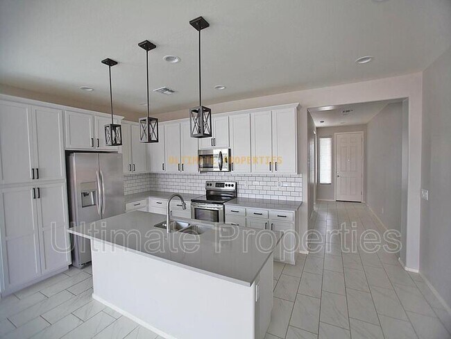 Foto del edificio - 14432 W Whispering Wind Dr
