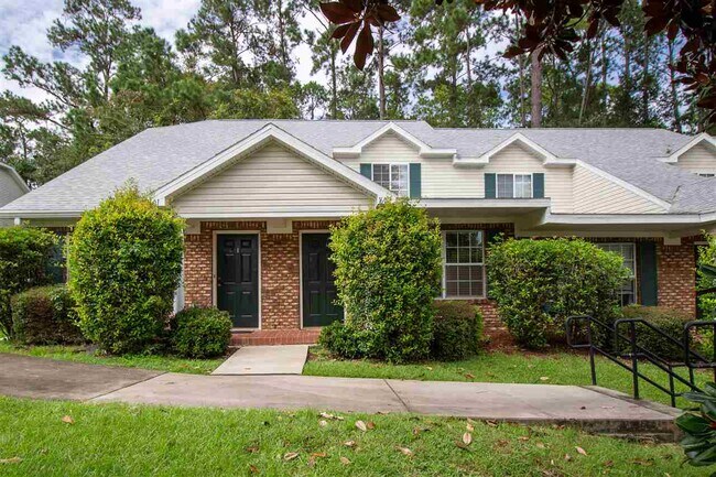 Building Photo - 2738 W Tharpe St