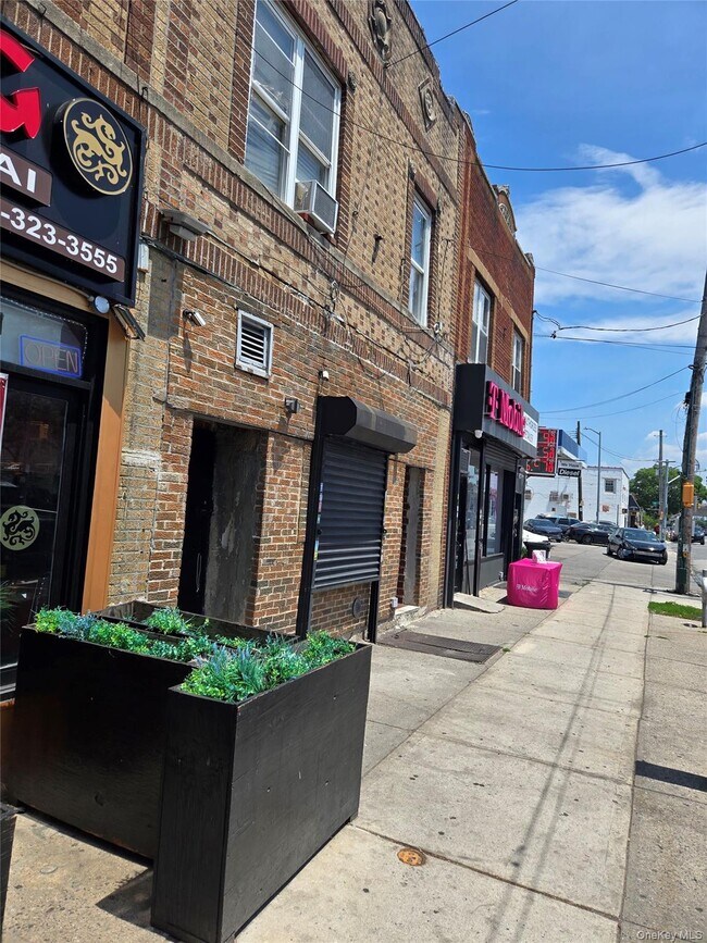 Foto del edificio - 134-09 Rockaway Blvd