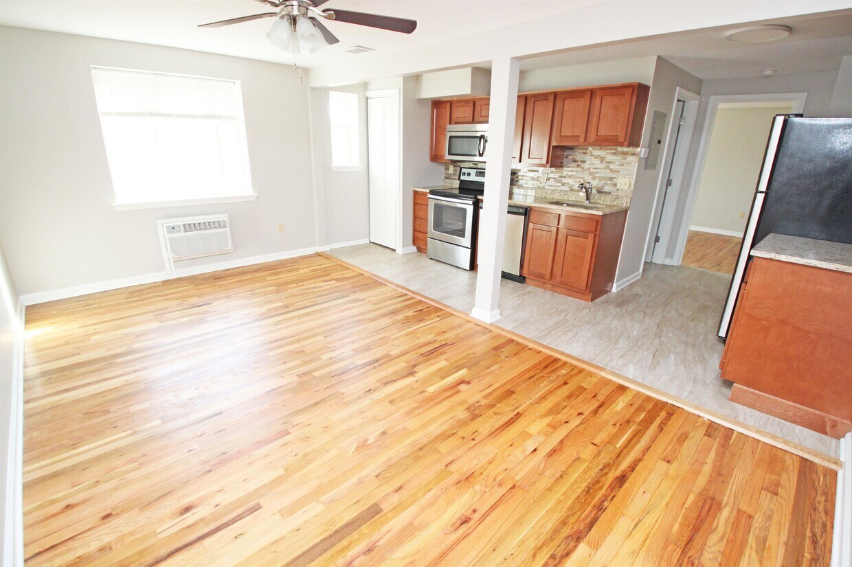 Primary Photo - 50 Sumner Ave