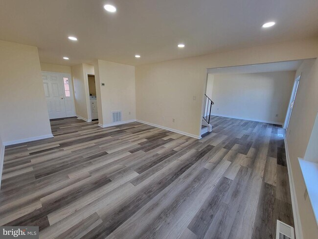 Foto del edificio - 2655 Chestnut Ln