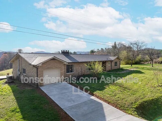 Foto del edificio - 411 Old County Home Rd W