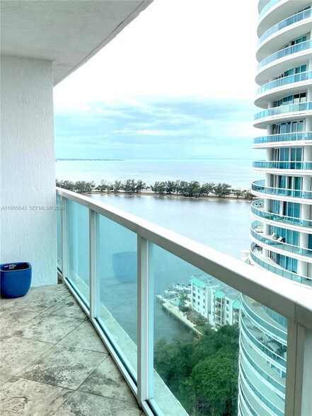 Foto del edificio - 2101 Brickell Ave