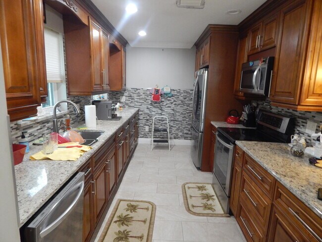 Foto del edificio - 6260 Olivewood Cir