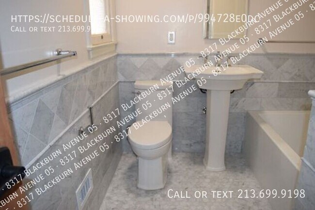 Foto del edificio - 8317 Blackburn Ave