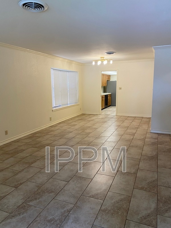Building Photo - 1710 Palm Valley Dr W