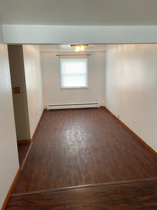 Building Photo - 2661 Sweet Home Rd