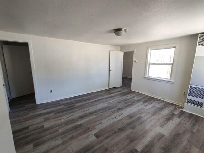 Foto del edificio - 2 Bedroom 1 Bath Newly Remodeled House