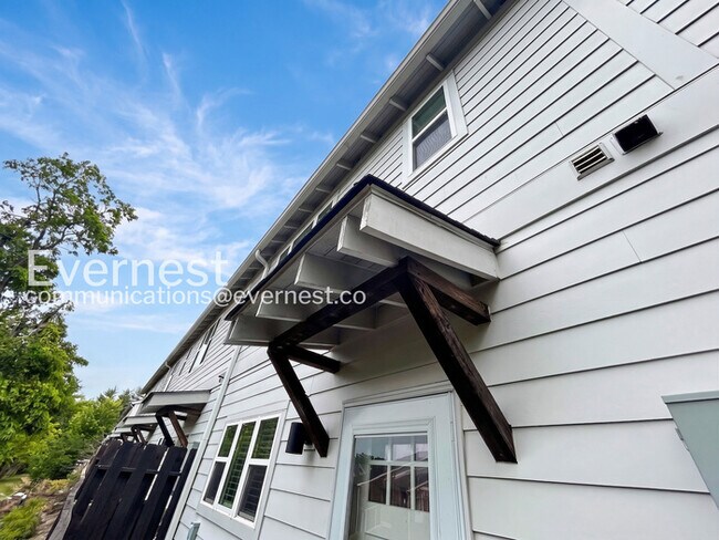 Building Photo - 300 Stewarts Ferry Pike