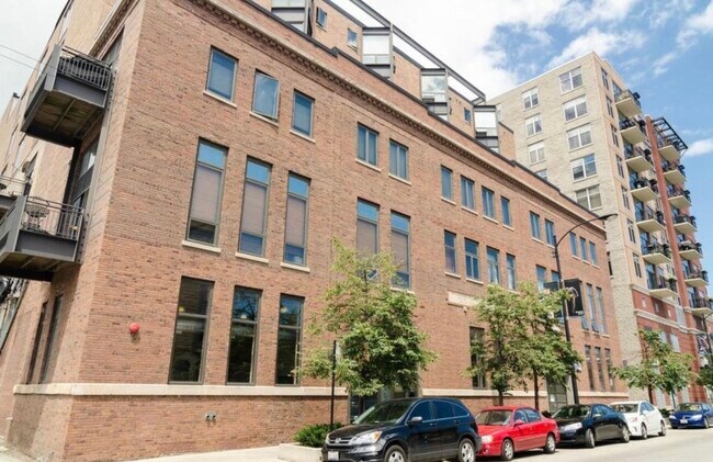 Foto del edificio - 222 S Racine Ave